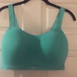 Victoria’s Secret VSX Sports Bra EUC